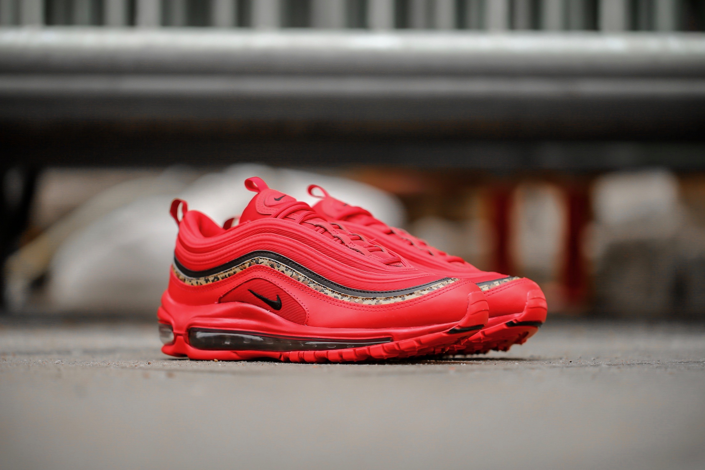 red nike max 97